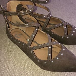 Studded flats